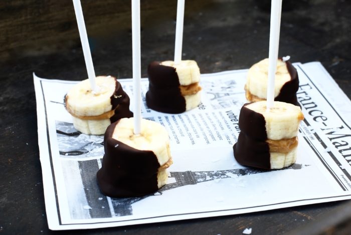 Triple X video porno etuk ayollar Tori Black kastingda qora tanli yigitini sikadi.